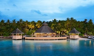 ✈ 4 or 5 star Maldives Stay