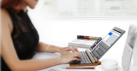 Bluetooth Keyboard and Holder