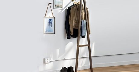 Crossbar Wall-Mounted Stand