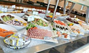 Friday Brunch with Drinks: Child (AED 32)