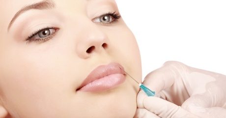 Customers can enhance their natural facial features thanks to a choice of facial injections of dermal filler at this Abu Dhabi-based clinic for AED399.00 at Discount Sales.