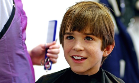 Boys can enjoy a fresh new look with an up-to-date haircut at this friendly Abu Dhabi salon for children for AED18.00 at Discount Sales.
