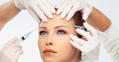 Customers can reduce the visibility of fine lines and smooth out the skin on a choice of areas with facial injections made by professionals for AED499.00 at Discount Sales.