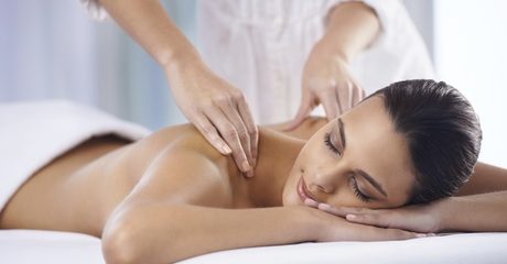 Clients can be pampered with a choice of 60- or 90-minute spa treatment; options include Thai herbal