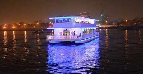 Catamaran Cruise on Dubai Canal