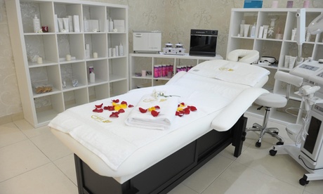 AED 100 Toward Beauty Services