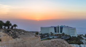 Al Ain: 4* Romantic Stay with Half Board