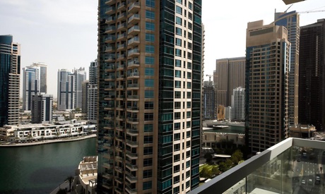 Dubai Marina: Apartment Stay with Late Check-Out