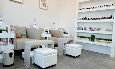 Customers can enjoy a Gelish or classic mani-pedi and opt to include an invigorating 30-minute foot spa treatment for AED75.00 at Discount Sales.