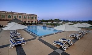 Abu Dhabi: National Day Stay with Breakfast