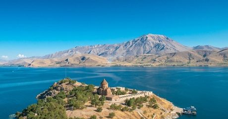 ✈ Armenia: 3-Night National Day Tour with Flights