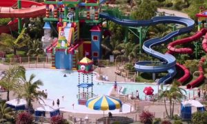 Dubai: 1-Night 5* Stay with Breakfast and Dubai Parks Tickets