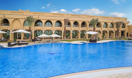 Madinat Zayed: 1 or 2 Nights with SPA Treatment
