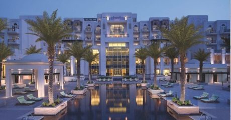 Abu Dhabi: 5* Stay with Breakfast