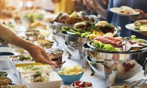 4* Ramadan Iftar Buffet with Drinks: Child AED 29