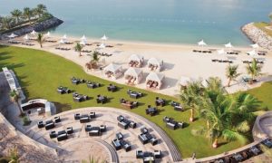 Abu Dhabi: 4* Stay with Breakfast