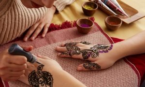 Hands can be adorned with designer henna all the way up to elbows for AED89.00 at Discount Sales.