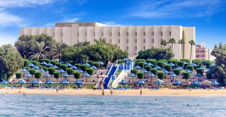 Ras Al Khaimah: 4* 1-Night Stay for Four with Activities