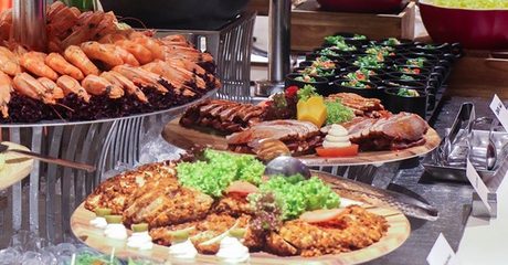 Seafood Buffet with Beverages