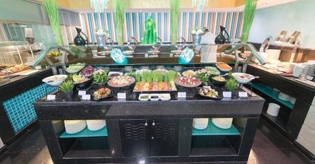 4* Friday Lunch Buffet and Pool: Child AED 35