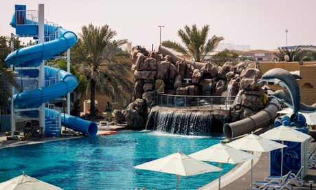 Umm Al-Quwain: 1 Night with Dreamland Aquapark Tickets