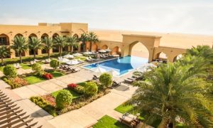 Abu Dhabi: 4* Romantic Stay with Meals