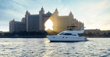 One-Hour Yacht Cruise