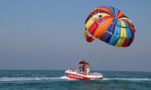 30-Minute Speedboat Ride