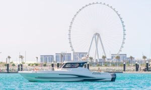 25-Foot Boat Cruise for Eight