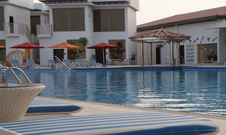 Dibba: 4* Deluxe Room Stay for Two