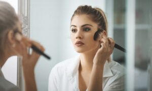 Make-Up Artist Online Training