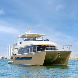 2 Hour Yacht Tour in Dubai Marina with Breakfast or BBQ Boat Tours and Cruises