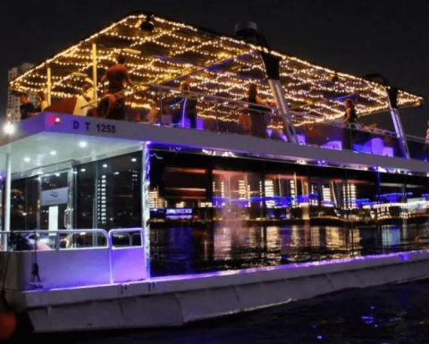 Dubai 1-Hour Marina Ain Cruise Boat Tours and Cruises