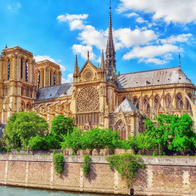 Notre-Dame de Paris - Exterior tour with free entry Recently Added Experiences